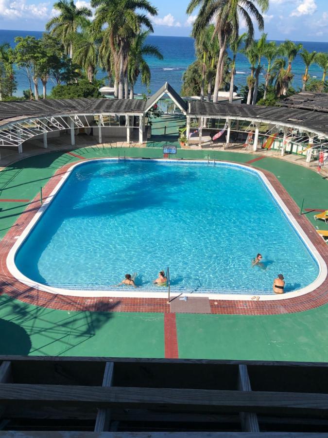 Marriott Seacastles E22, Montego Bay Aparthotel Kültér fotó